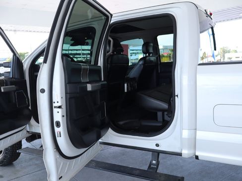 Used 2017 Ford F350 Lariat w/ Lariat Ultimate Package image 30