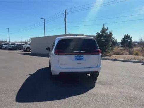 New 2025 Chrysler Pacifica Select w/ Uconnect Theater Family Group image 7