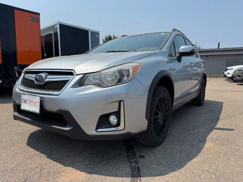 Used 2016 Subaru Crosstrek 2.0i Limited w/ 17" Wheel Sport Package AWD/4WD image 3