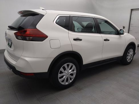 Used 2020 Nissan Rogue S FWD image 10