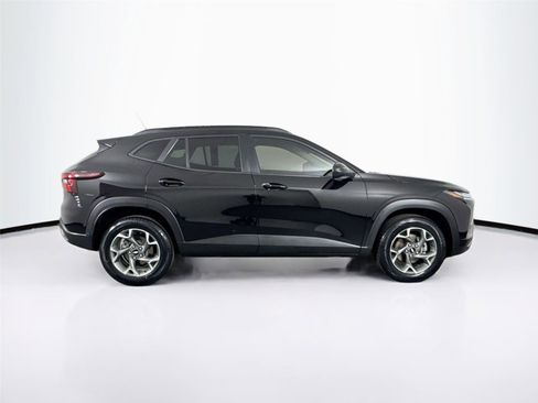 Used 2024 Chevrolet Trax LT w/ Driver Confidence Package image 10