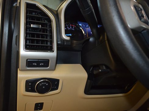Used 2019 Ford F250 Lariat w/ Tow Technology Bundle AWD/4WD image 16