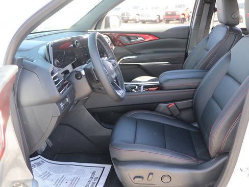 New 2026 Chevrolet Traverse Z71 w/ Driver Confidence Package image 13