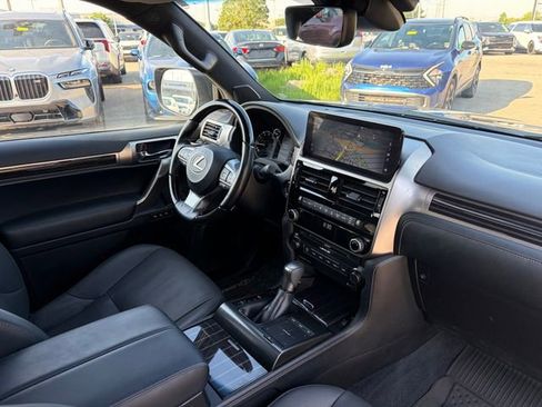 Used 2023 Lexus GX 460 Premium w/ Premium Package AWD/4WD image 4