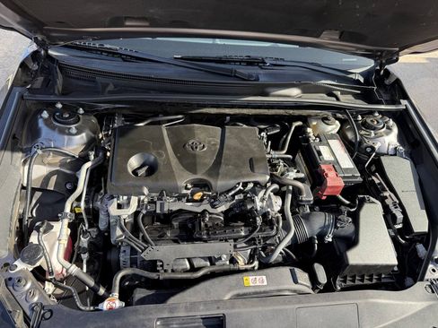 Used 2022 Toyota Camry SE FWD image 32