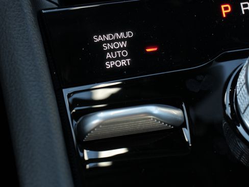 New 2025 Jeep Grand Cherokee L Limited image 22