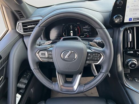 New 2026 Lexus LX 600 4WD w/ Luxury Package image 15