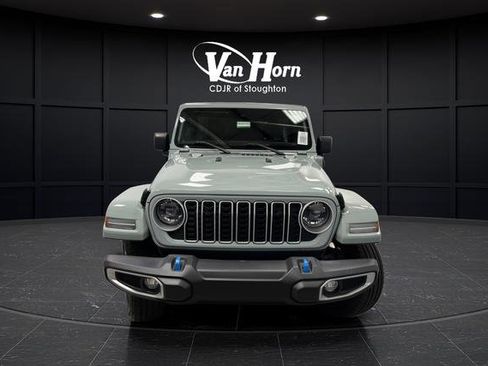 Used 2024 Jeep Wrangler Sahara 4xe image 10