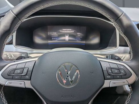 Certified 2026 Volkswagen Taos SE FWD image 33