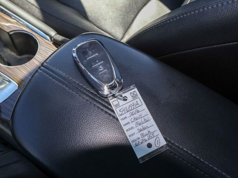 Used 2016 Chevrolet Malibu Premier FWD image 19