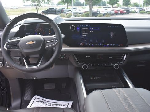 New 2026 Chevrolet Suburban High Country AWD/4WD image 21