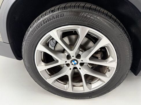 Certified 2024 BMW X5 xDrive40i w/ Premium Package AWD/4WD image 32