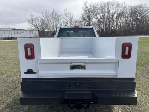 New 2026 Ford F350 XL w/ XL Chrome Package AWD/4WD image 4