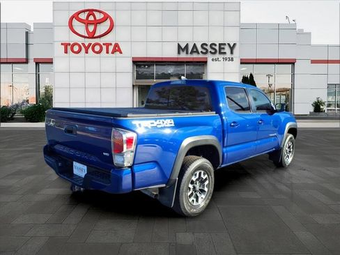 Used 2023 Toyota Tacoma TRD Off-Road image 3
