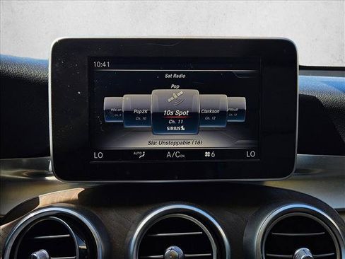 Used 2019 Mercedes-Benz GLC 300 image 11