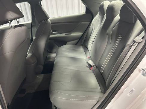 Used 2023 Hyundai Elantra Blue FWD image 21