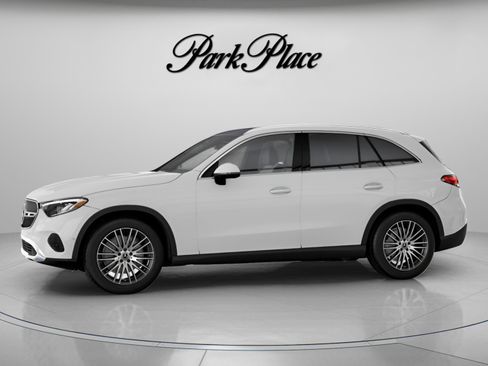 Certified 2026 Mercedes-Benz GLC 300 image 4