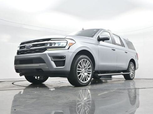 Used 2023 Ford Expedition Max Limited image 31