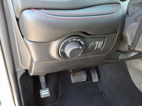 Used 2024 Dodge Durango GT image 15