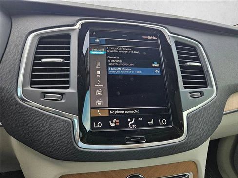 Used 2022 Volvo XC90 T6 Momentum w/ Climate Package image 13