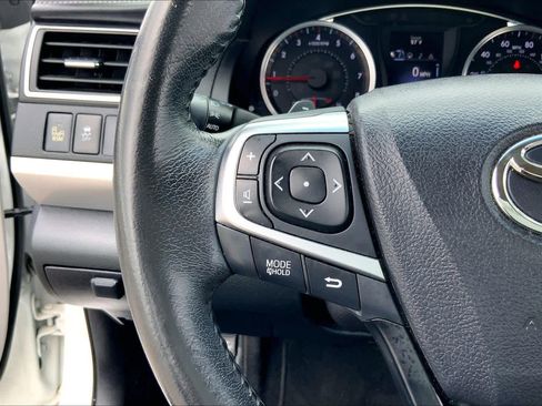 Used 2015 Toyota Camry XSE FWD image 23