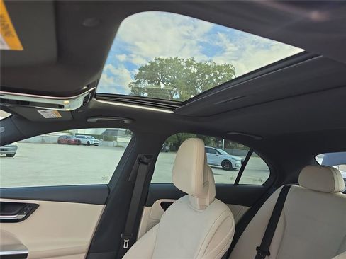 Used 2024 Mercedes-Benz C 300 Sedan image 23