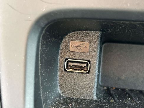 Used 2018 Ford Focus SE FWD image 22