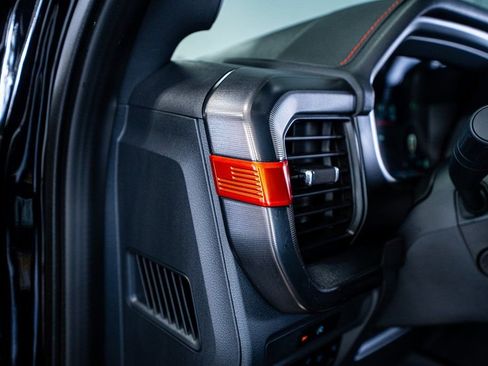 Used 2025 Ford F150 Raptor AWD/4WD image 31