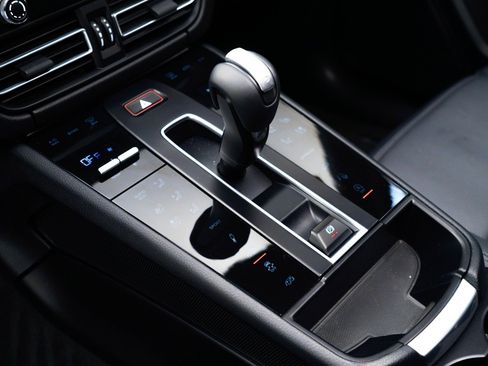 Used 2022 Porsche Macan GTS image 28