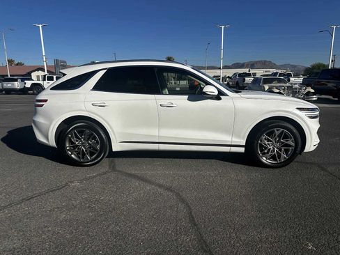 Used 2025 Genesis GV70 2.5T AWD/4WD image 3