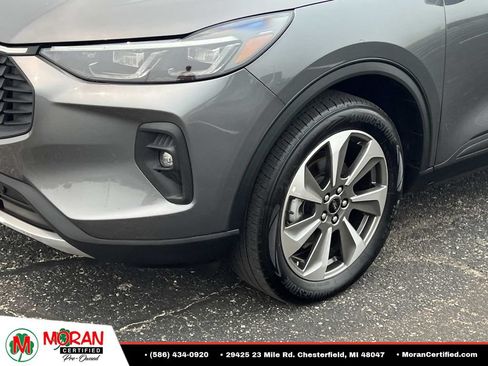 Used 2025 Ford Escape Platinum AWD/4WD image 8
