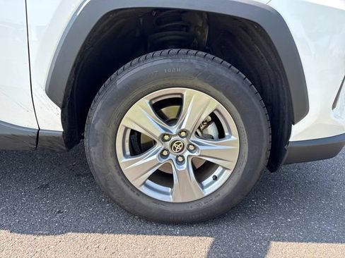 Certified 2022 Toyota RAV4 XLE AWD/4WD image 11