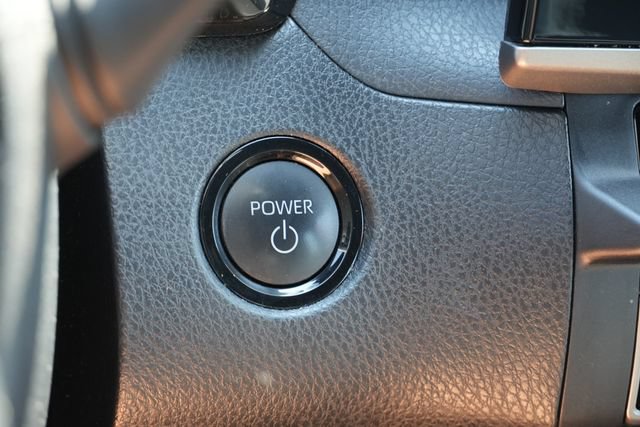 Used 2025 Toyota Camry SE FWD image 29
