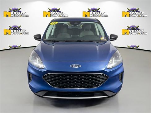 Used 2022 Ford Escape SE image 2