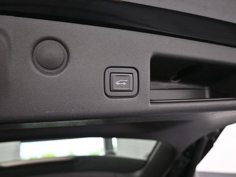 Used 2024 Chevrolet Equinox RS FWD image 41