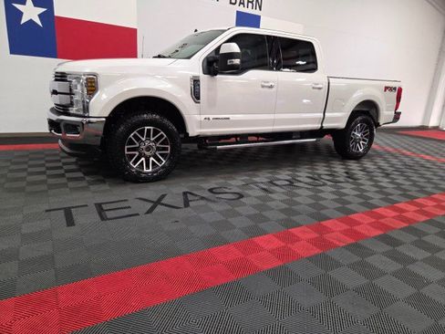 Used 2019 Ford F250 Lariat w/ Lariat Ultimate Package AWD/4WD image 2