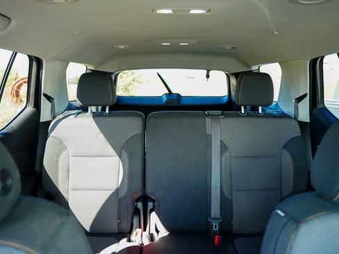 Used 2020 Chevrolet Traverse LS image 33