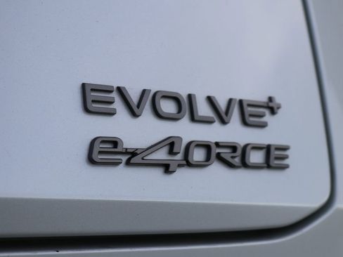 Used 2023 Nissan Ariya AWD image 31