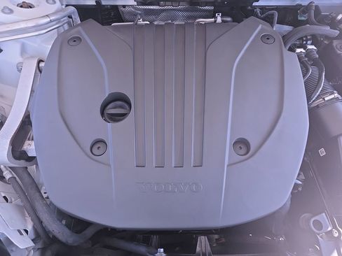 Used 2023 Volvo XC60 B5 Plus w/ Protection Package Premier image 35