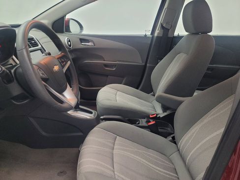 Used 2017 Chevrolet Sonic LT image 17