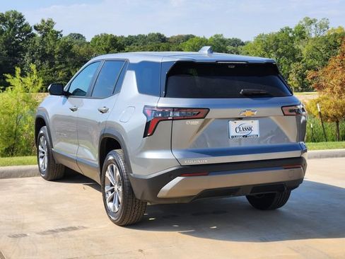 New 2026 Chevrolet Equinox LT w/ Safety and Technology Package FWD image 4