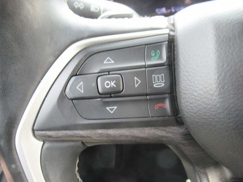 Used 2021 Jeep Grand Cherokee L Limited image 24