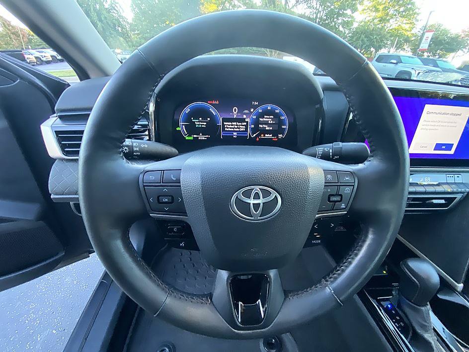 Certified 2025 Toyota Camry XLE FWD image 14