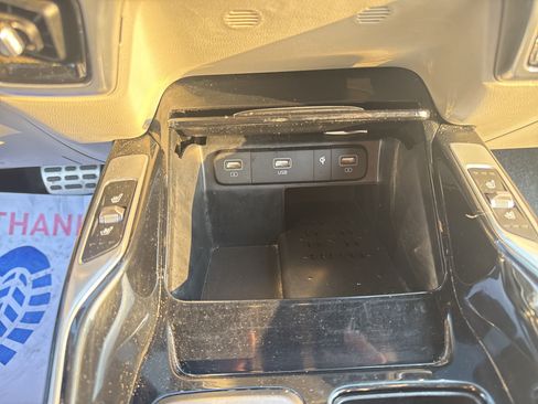 Used 2023 Kia Sorento SX Prestige image 24