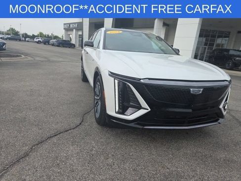 Used 2024 Cadillac Lyriq Sport RWD image 4
