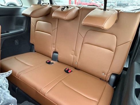 New 2026 Nissan Pathfinder Platinum w/ Accent Package image 13