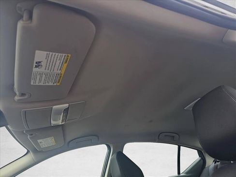 Used 2024 Nissan Altima 2.5 SV FWD image 16