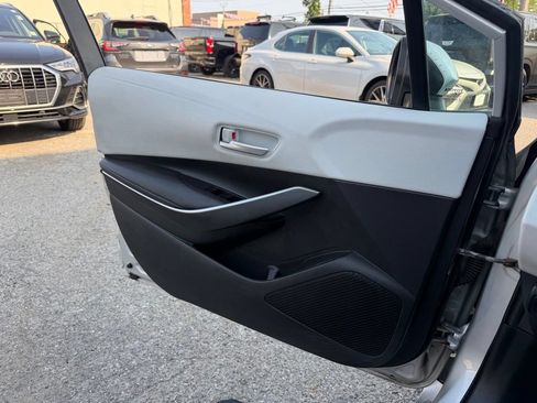 Used 2021 Toyota Corolla SE FWD image 17
