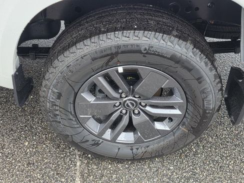 New 2026 Nissan Frontier SV w/ All-Weather Content Package AWD/4WD image 32