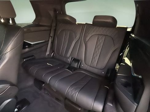 Used 2023 BMW X7 xDrive40i w/ Executive Package AWD/4WD image 15